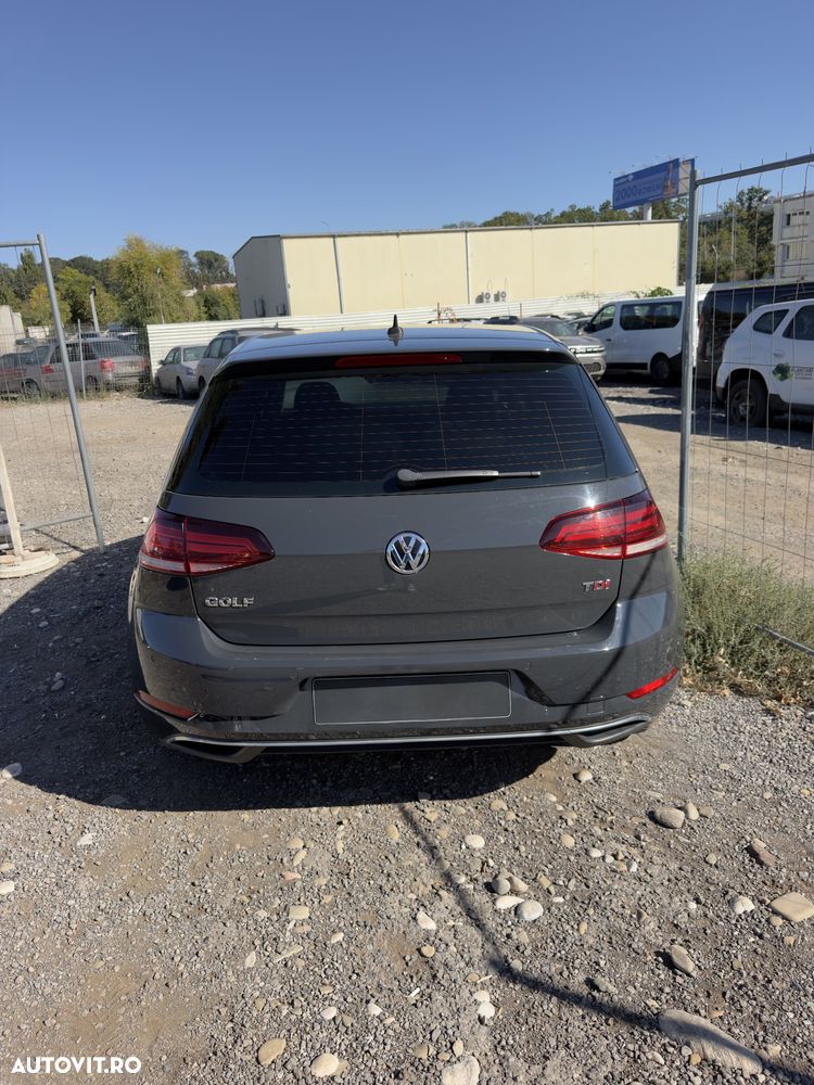 Volkswagen Golf - 4