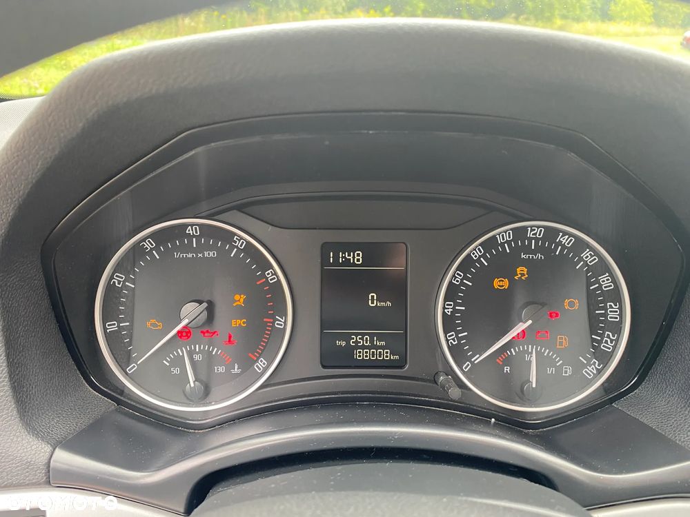Skoda Octavia 1.4 TSI Ambiente - 12
