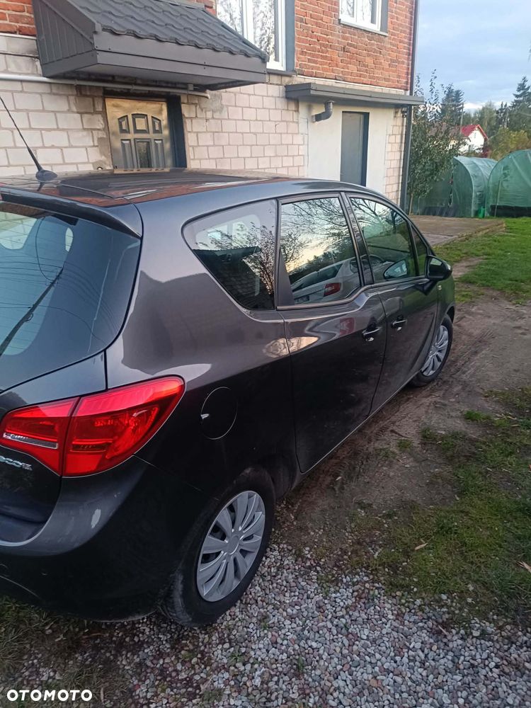 Opel Meriva - 10