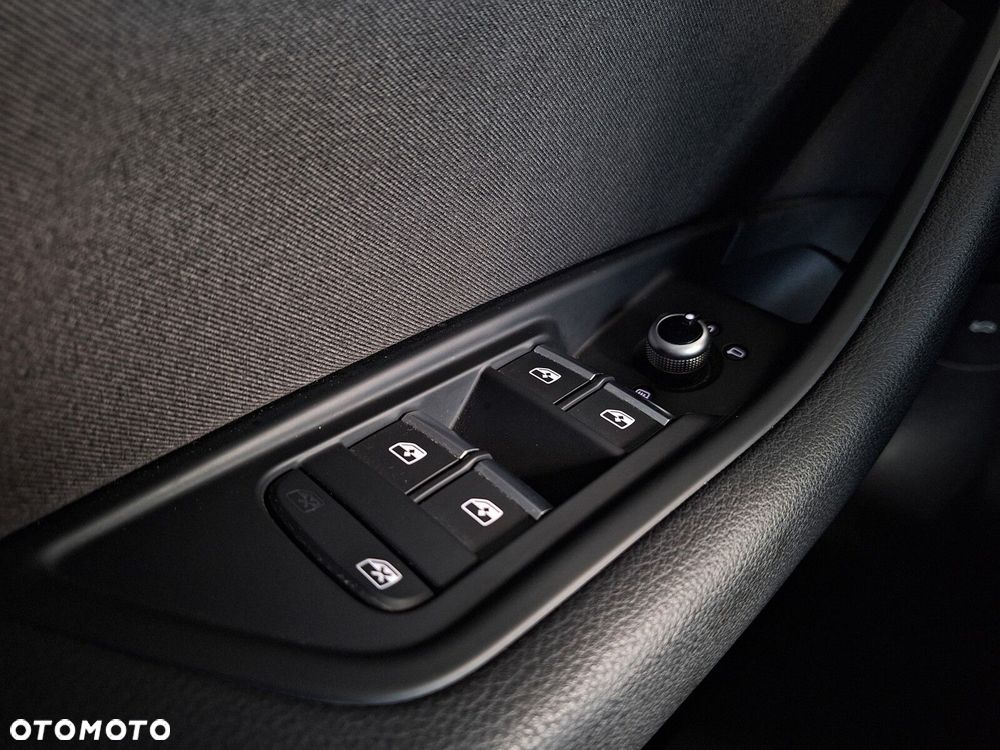 Audi A4 Limousine - 41