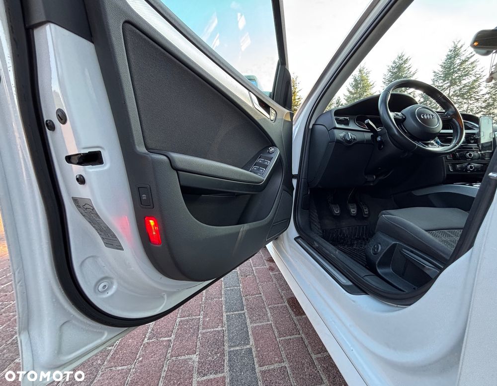 Audi A4 Avant 2.0 TDI Quattro Line - 10