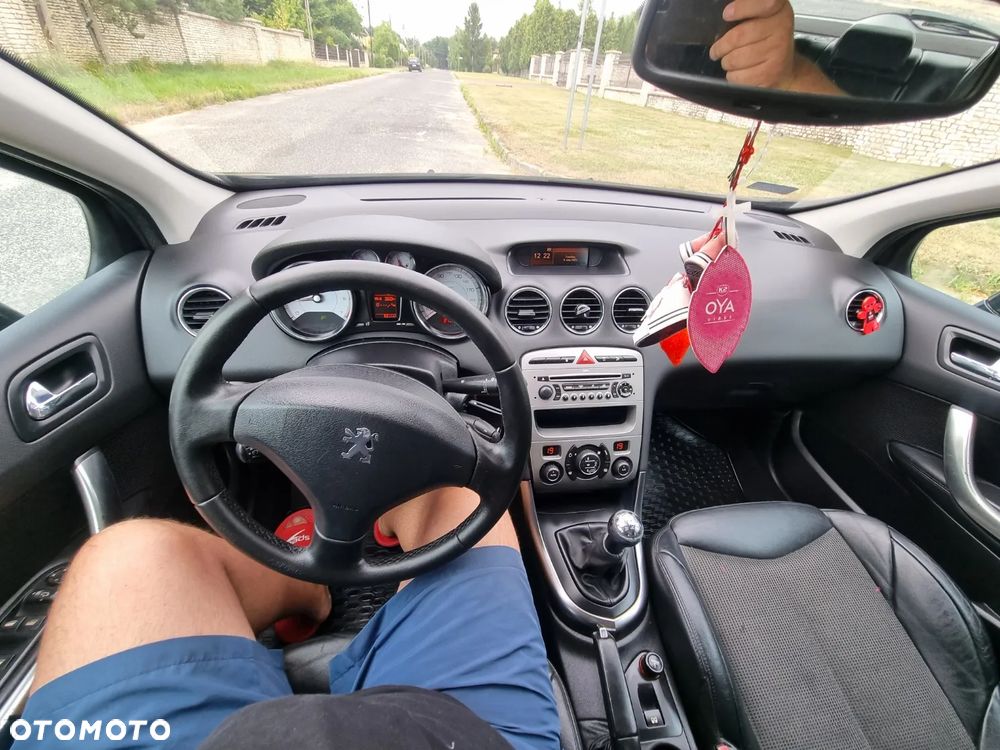 Peugeot 308 1.6 Premium Plus - 22