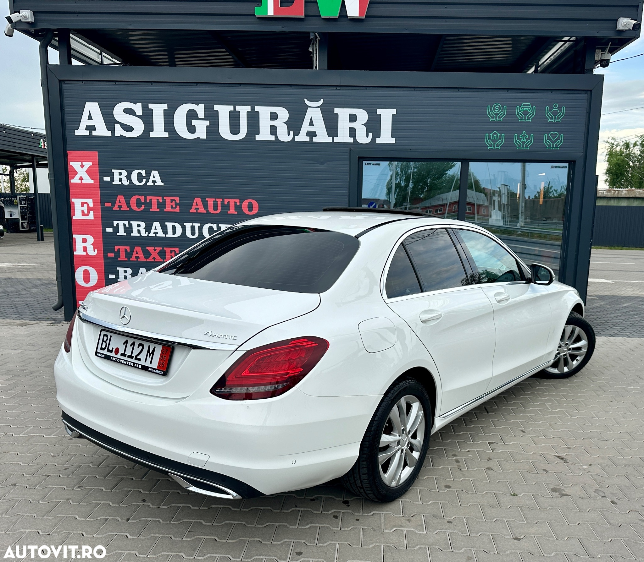 Mercedes-Benz C 220 d 4Matic T 9G-TRONIC AMG Line - 9