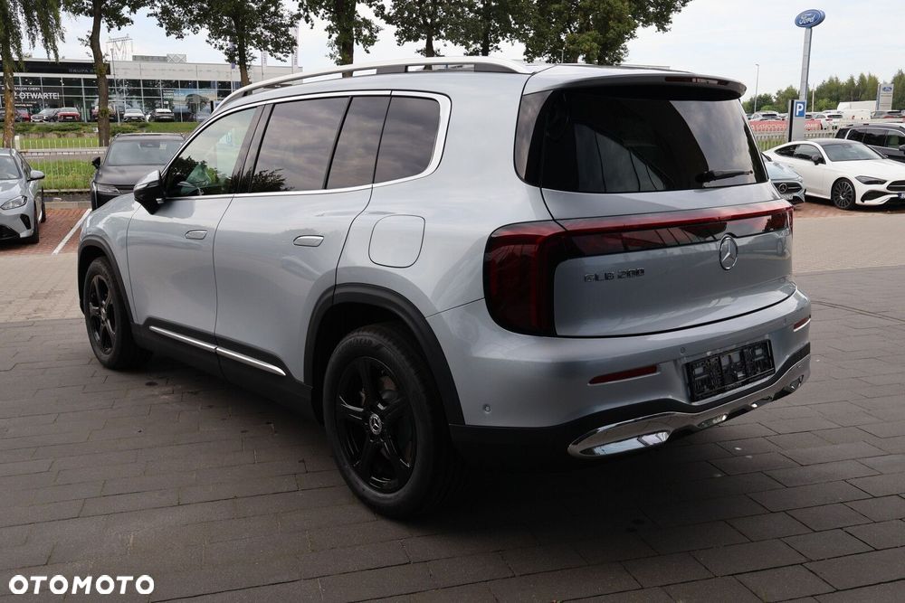 Mercedes-Benz GLB - 6
