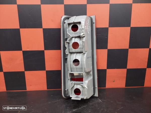 Farolim Stop Direito Ford Transit Connect (P65_, P70_, P80_) - 2