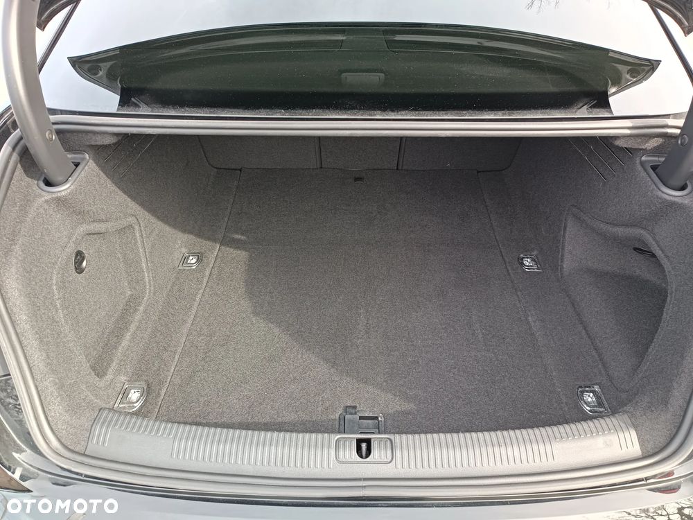 Audi A4 Limousine - 25