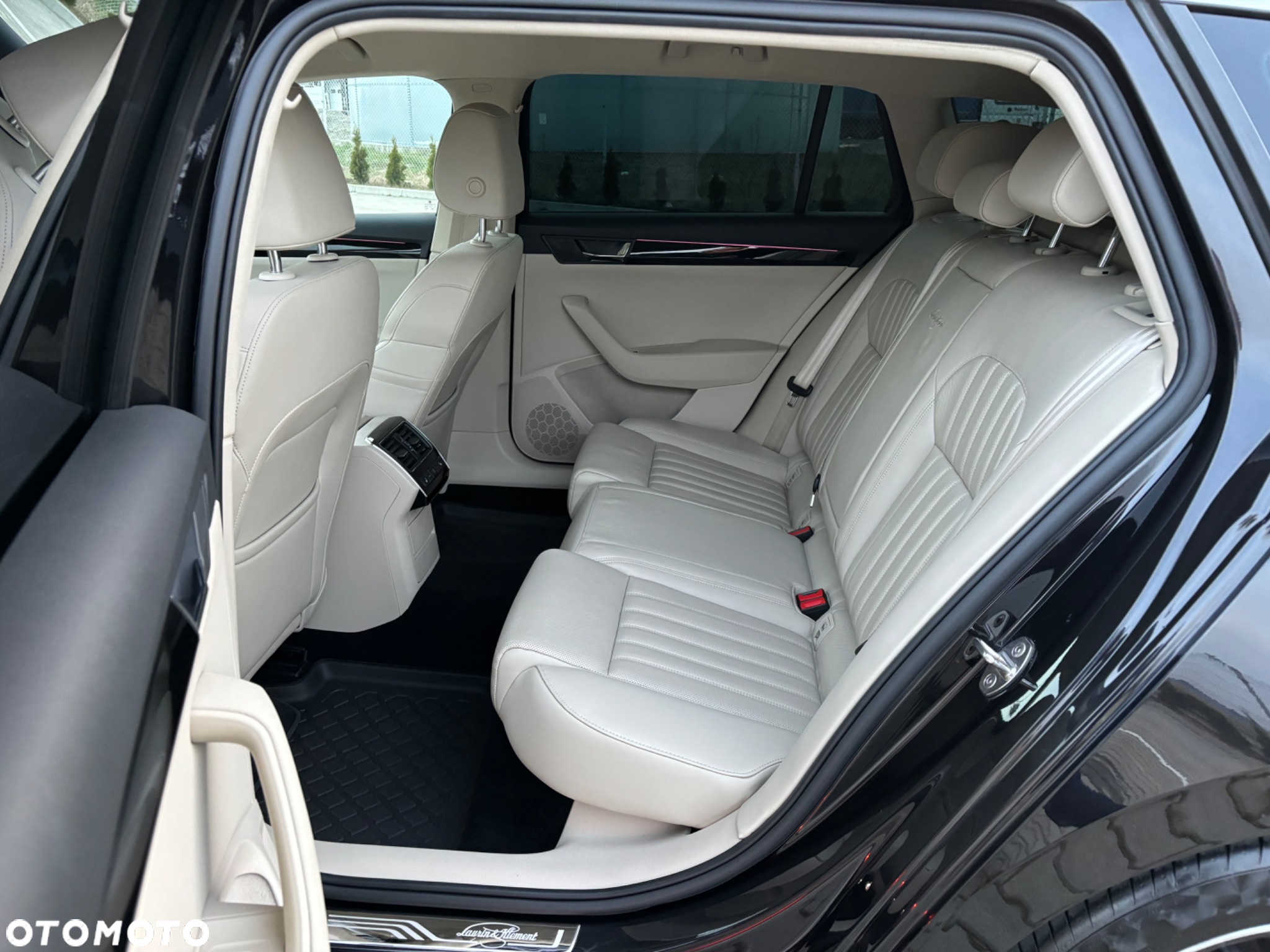 Skoda Superb 2.0 TDI SCR 4x4 L&K DSG - 24