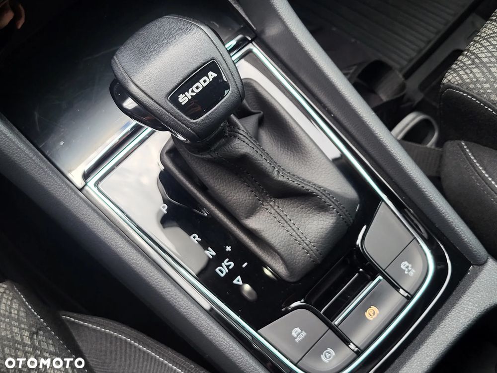 Skoda Karoq 1.5 TSI ACT Style DSG - 14