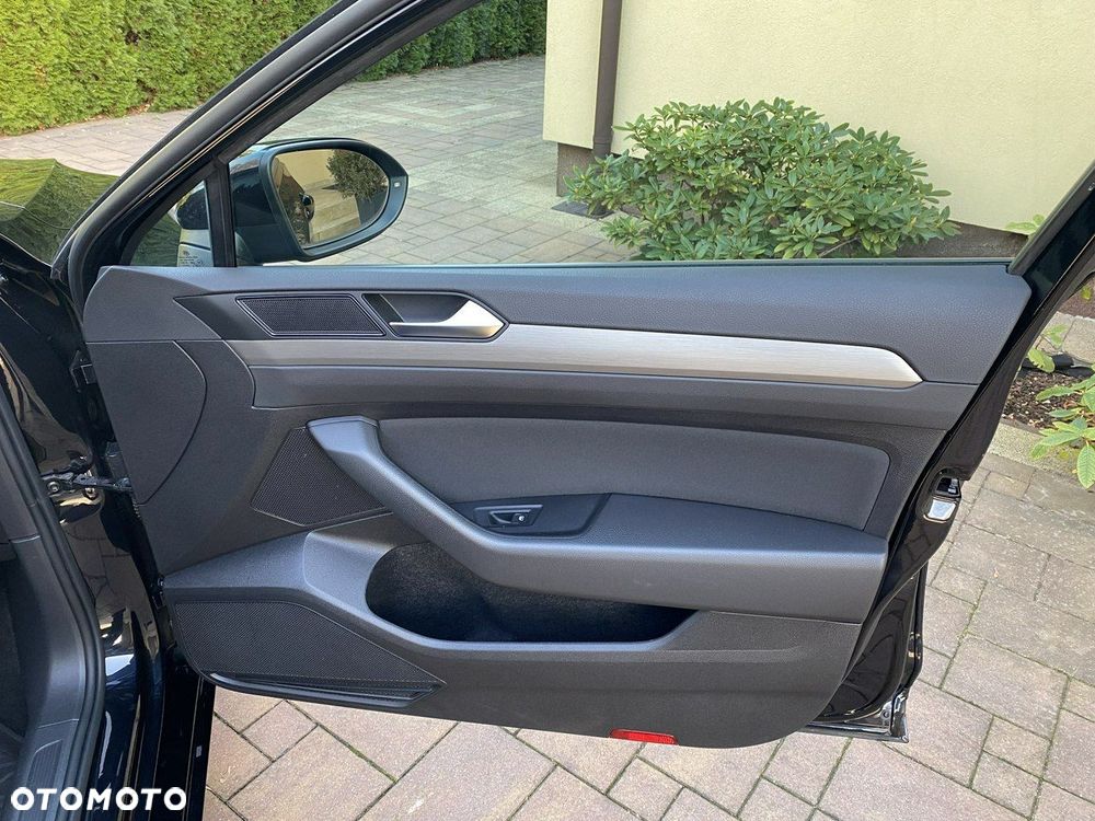 Volkswagen Passat 1.5 TSI EVO Essence - 35