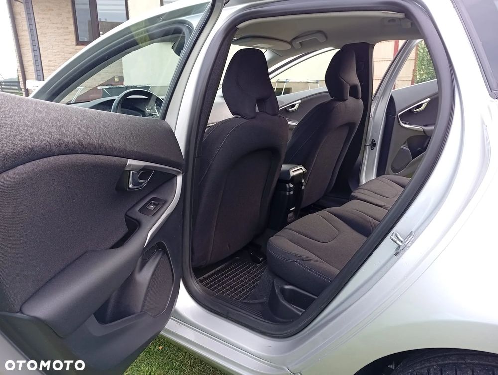 Volvo V40 D3 Kinetic - 15