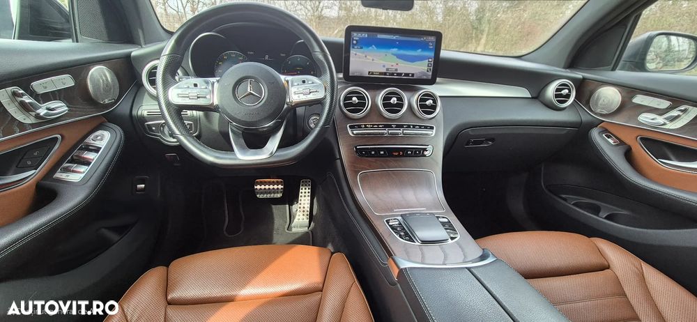 Mercedes-Benz GLC Coupe 300 d 4Matic 9G-TRONIC AMG Line - 8