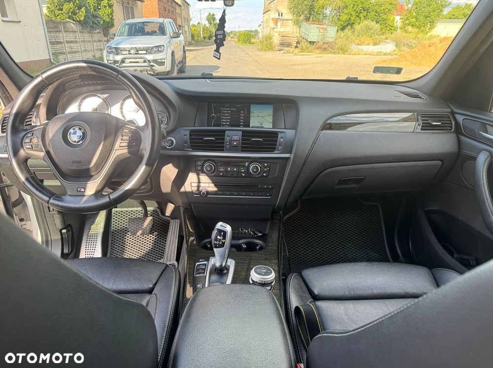BMW X3 28i xDrive - 2