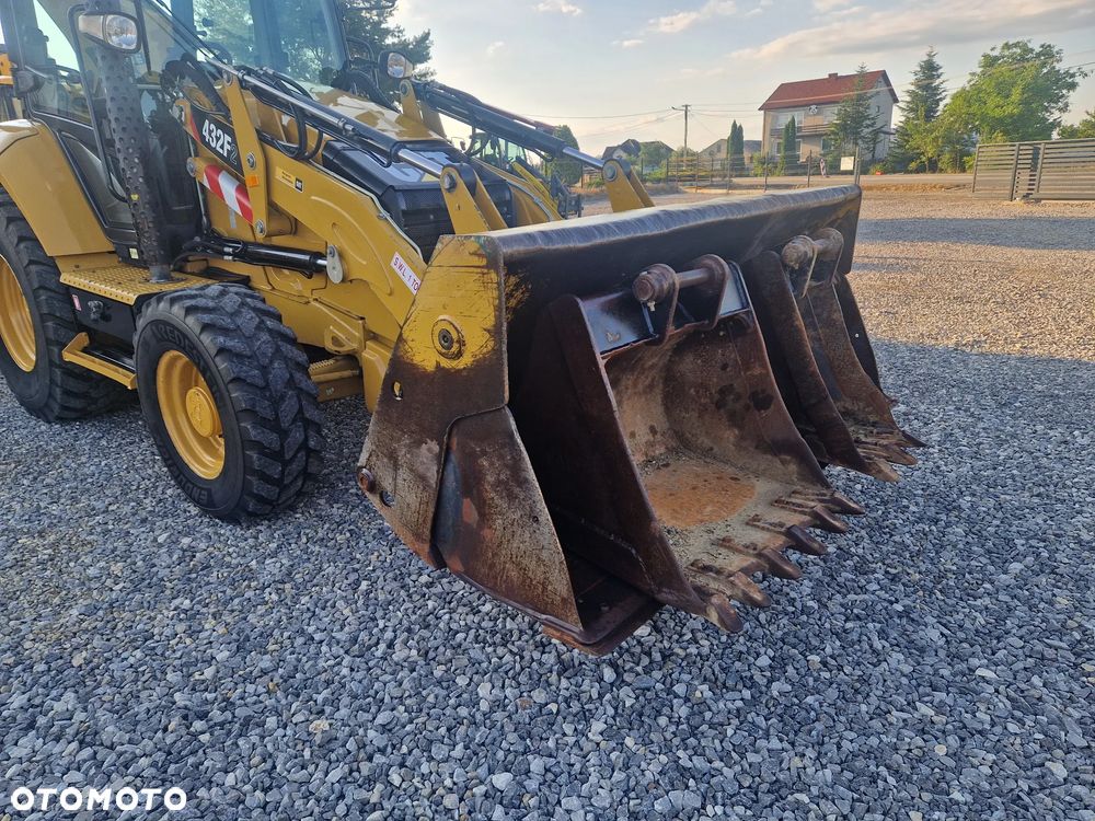 Caterpillar 432F2 - 5