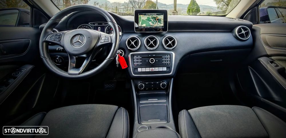 Mercedes-Benz A 180 d 7G-DCT AMG Line - 14