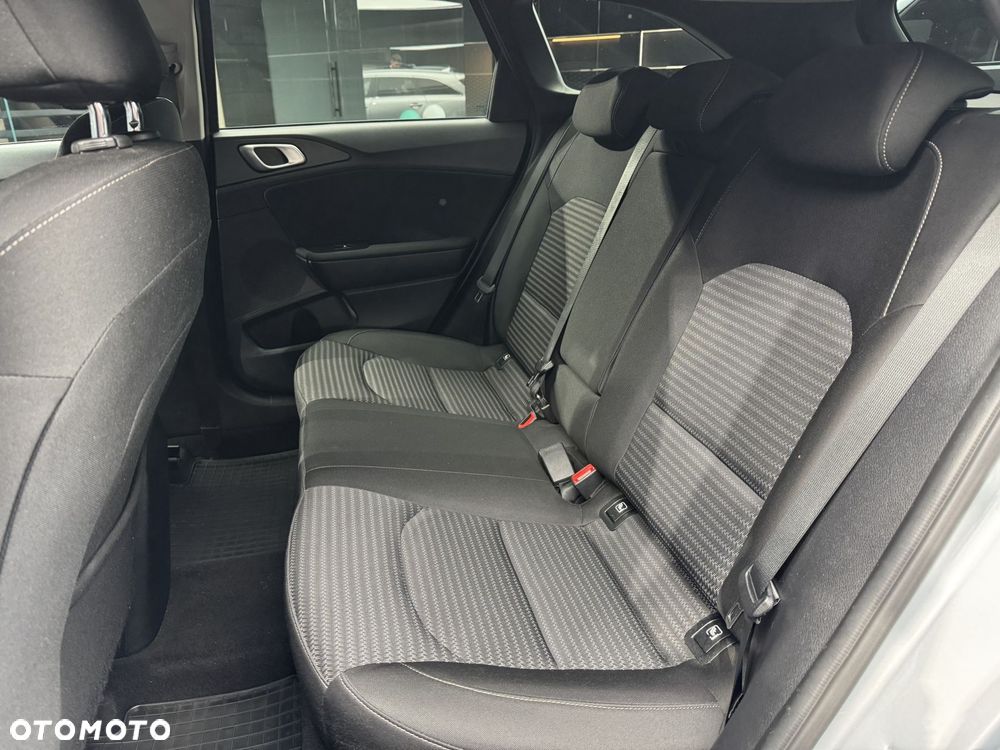 Kia Ceed 1.5 T-GDI M - 15