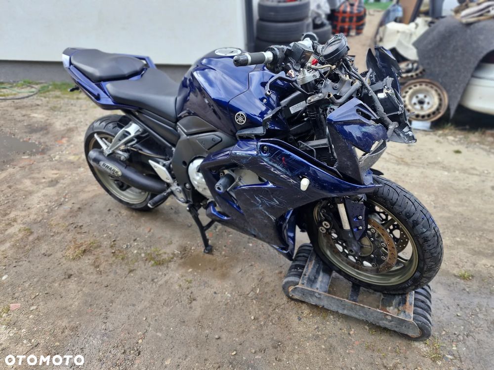 Yamaha FZ - 7