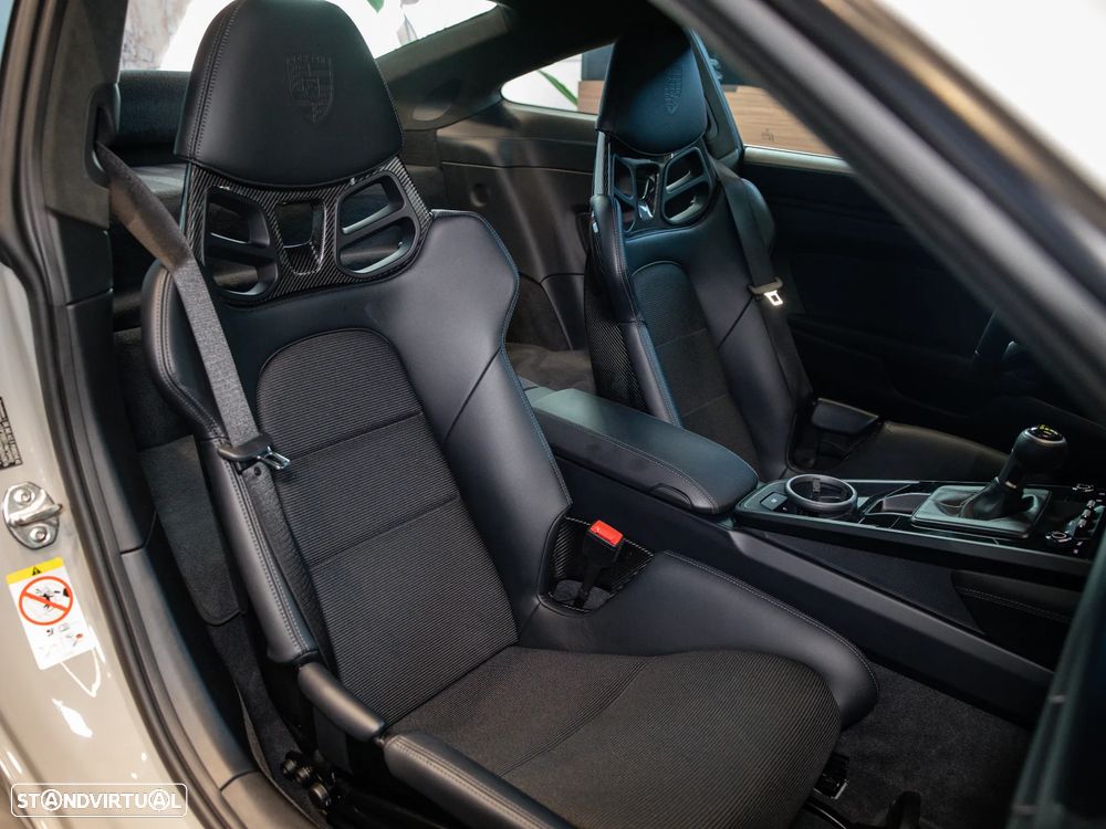Porsche 911 (992) GT3 PDK Touring Pack - 35