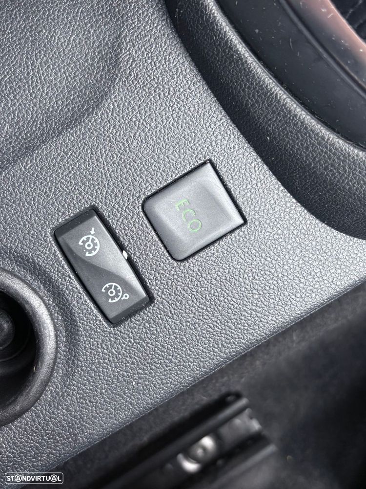 Renault Captur ENERGY TCe 120 EDC Experience - 52