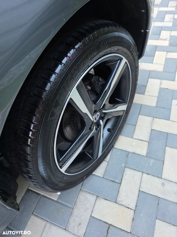 Volvo XC 60 D5AWD R-Design - 8