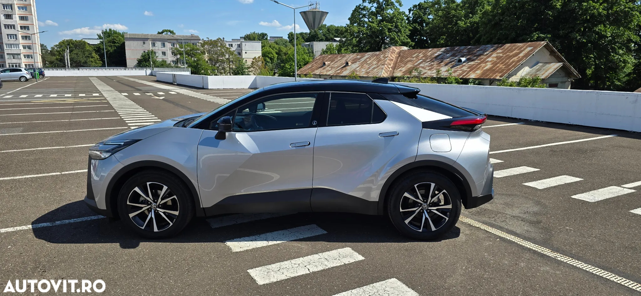 Toyota C-HR 1.8 Hybrid Team Deutschland - 10