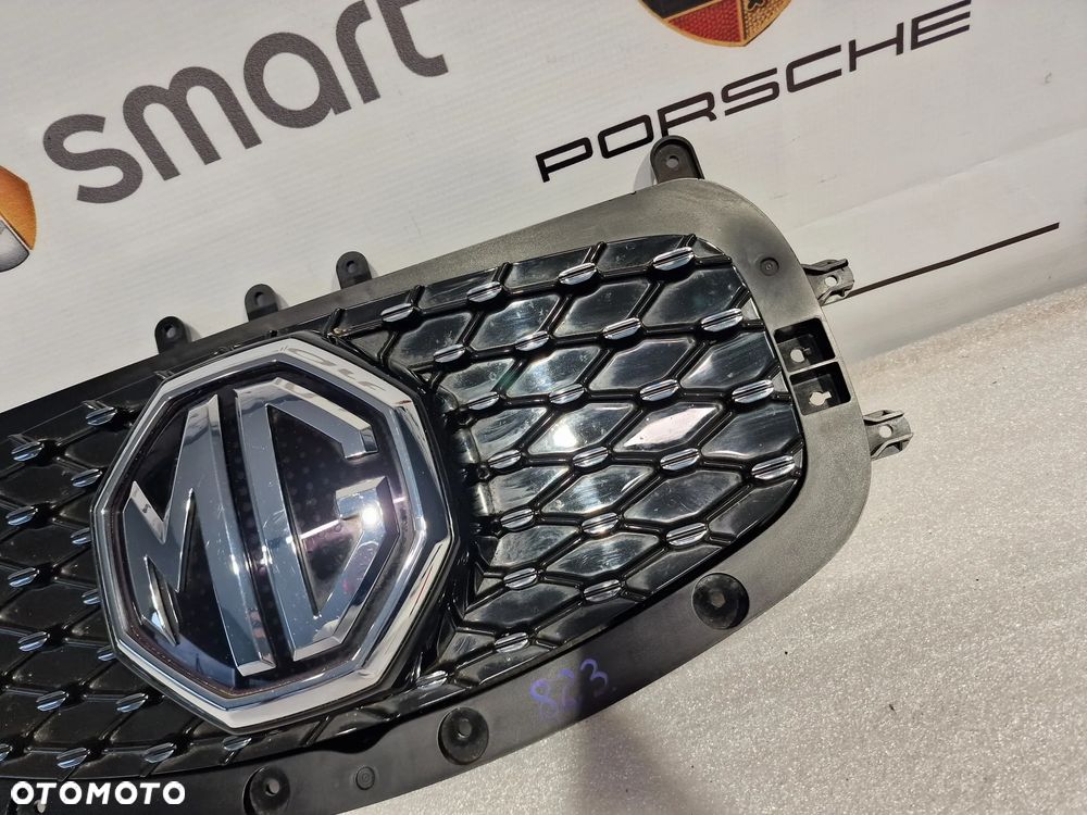 MG ZS EV ELECTRIC 20- ATRAPA / GRILL / GNIAZDO ŁADNE , NR 10749241 , NR AUKCJI GL823 - 5