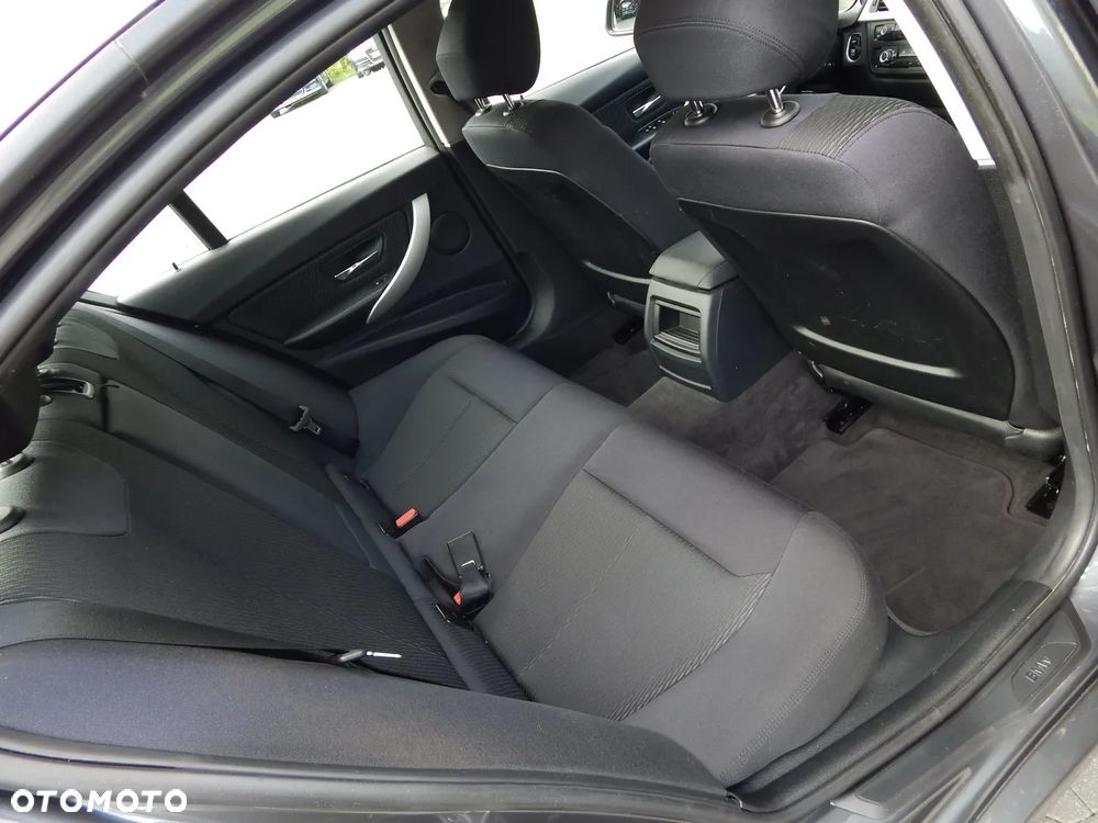 BMW Seria 3 320d Blue Performance Luxury Line - 12