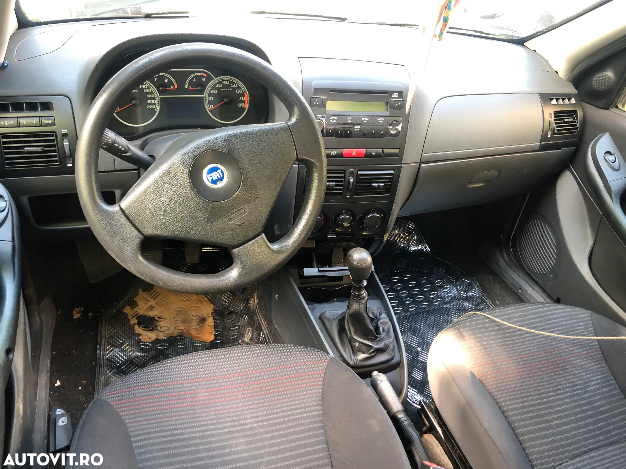 Dezmembrez Fiat Albea facelift gri argintiu benzina 2007 - 5