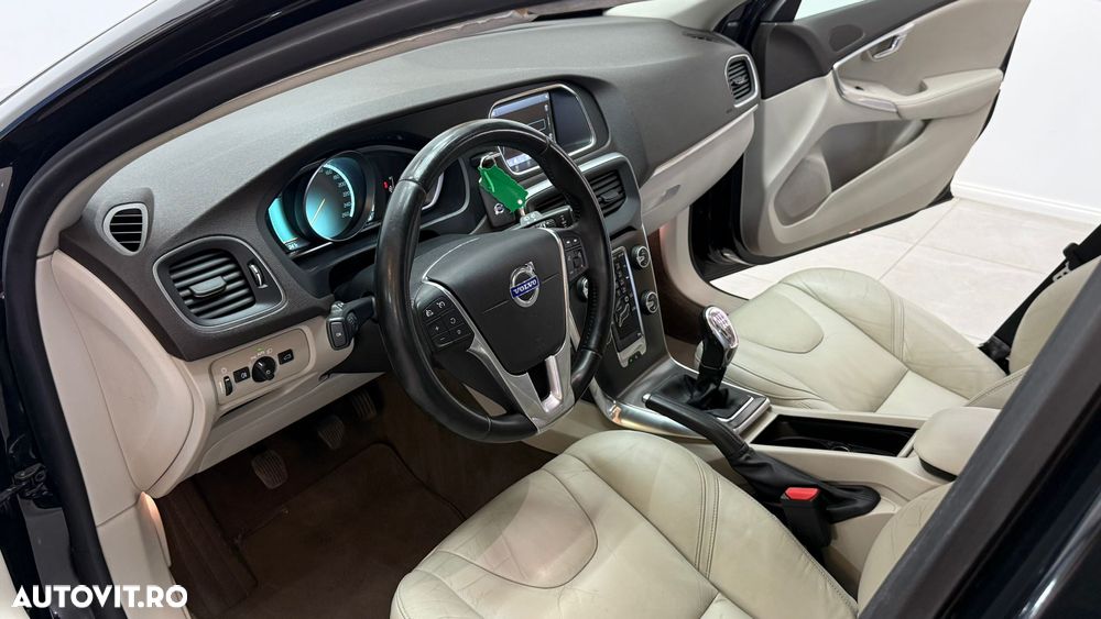 Volvo V40 D2 - 6