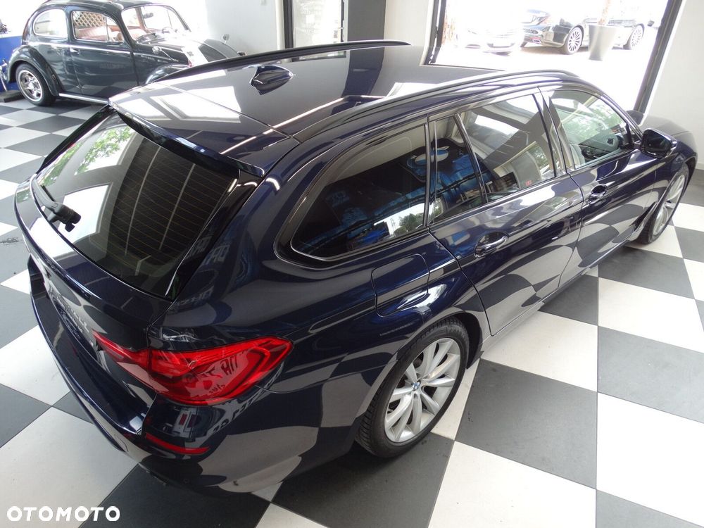 BMW Seria 5 525d Luxury Line sport - 3