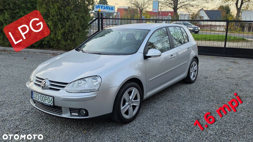 Volkswagen Golf - 1