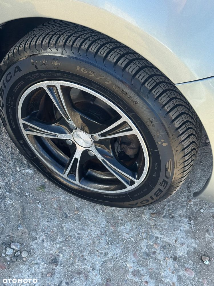 Toyota Yaris 1.0 Luna A/C - 30