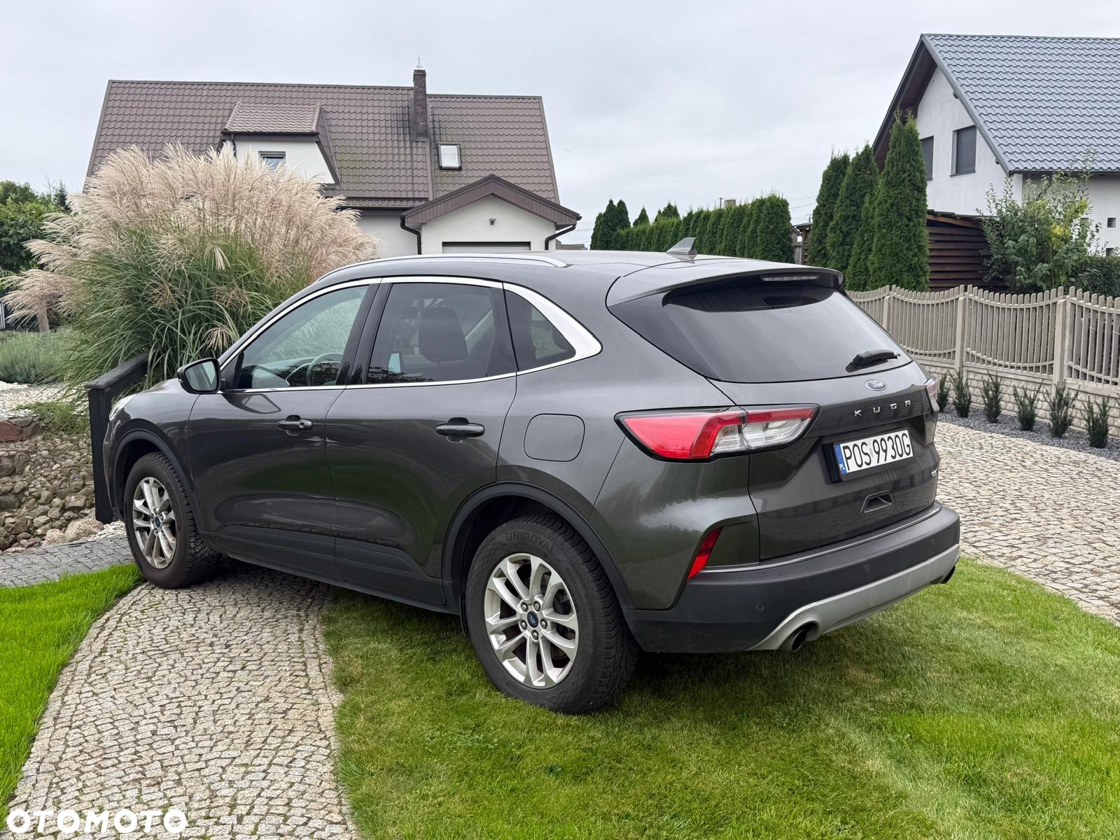 Ford Kuga 2.0 EcoBlue Hybrid TITANIUM - 4
