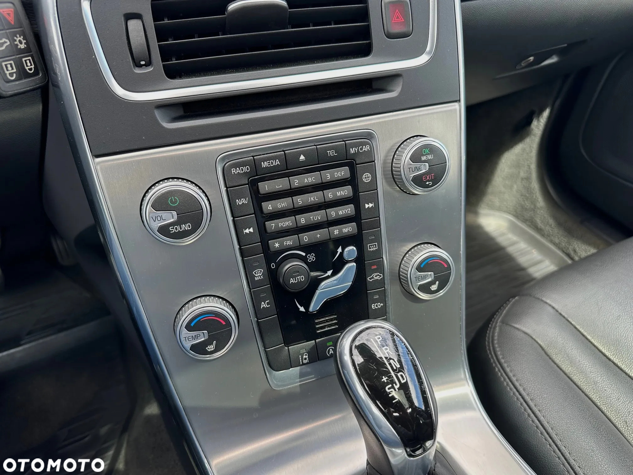 Volvo V60 D4 Geartronic Summum - 21