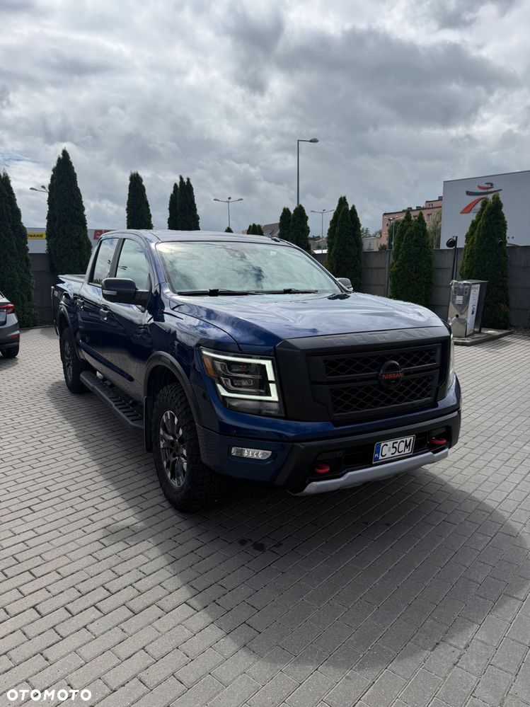 Nissan Titan - 3