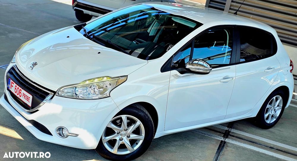 Peugeot 208 82 VTI Allure - 26