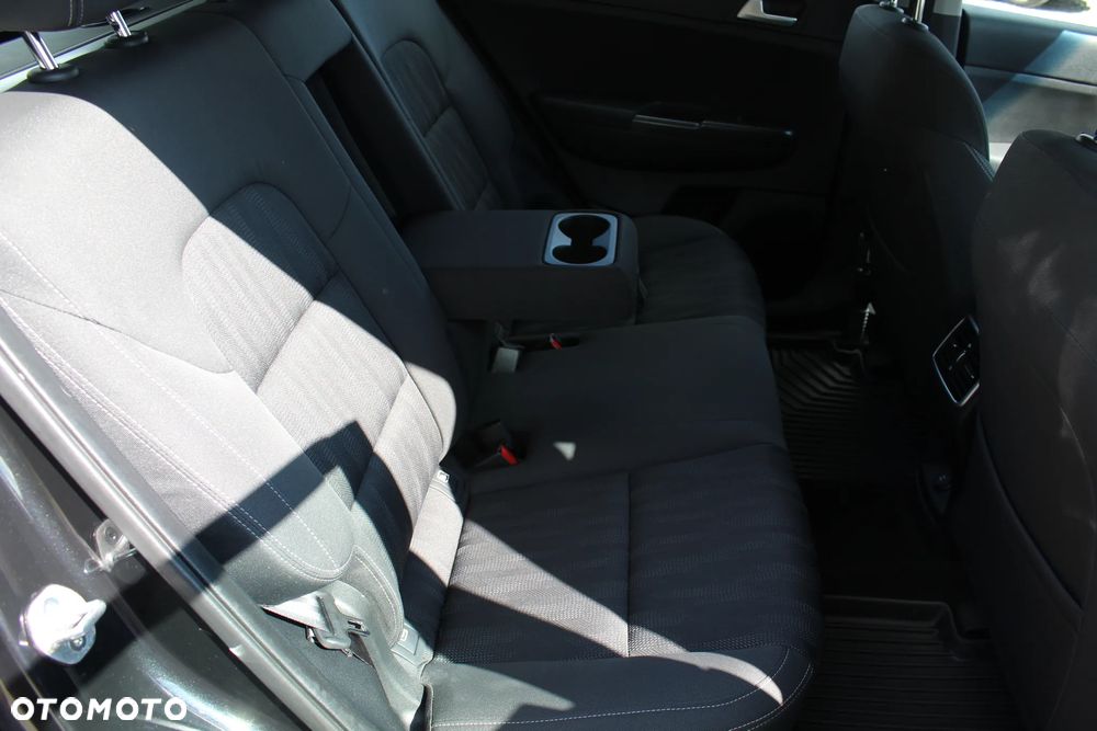 Kia Sportage 1.6 GDI L 2WD - 18