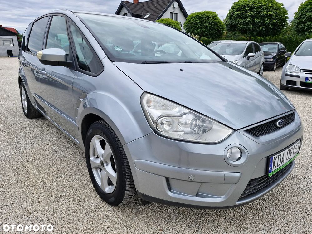 Ford S-Max - 12