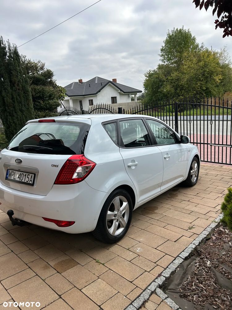 Kia Ceed - 6