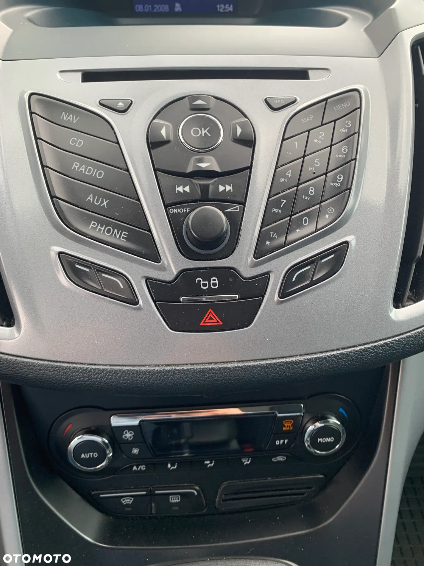 Ford Grand C-MAX - 11