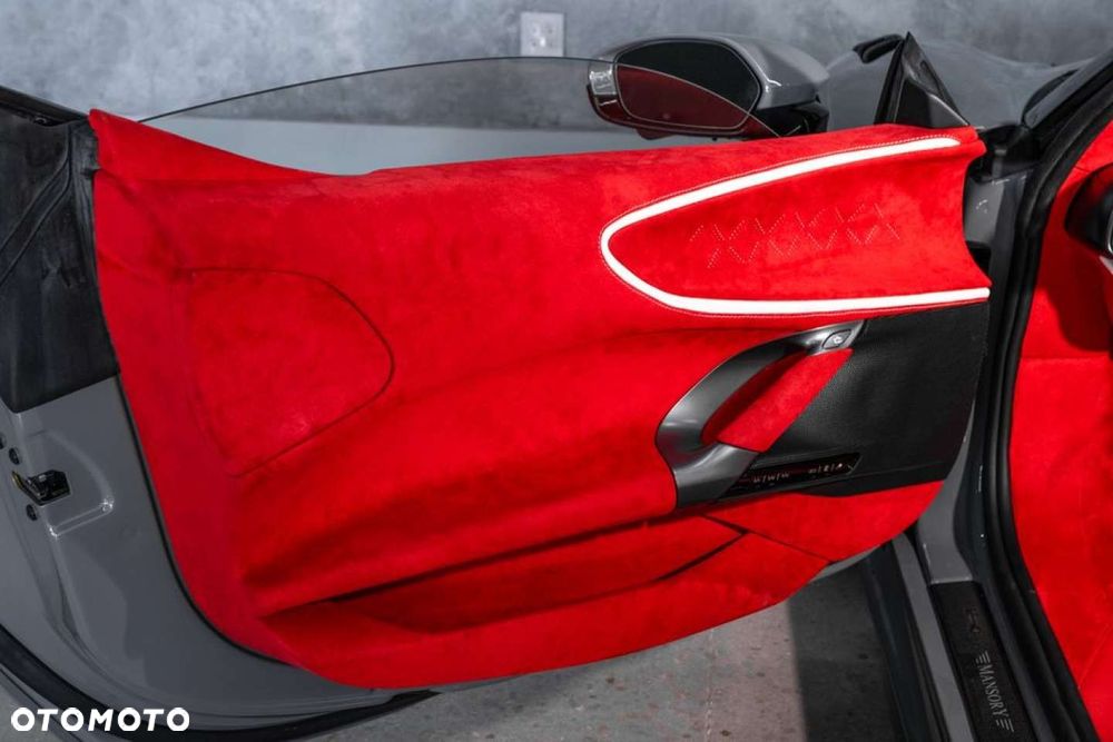 Ferrari SF90 Spider - 25