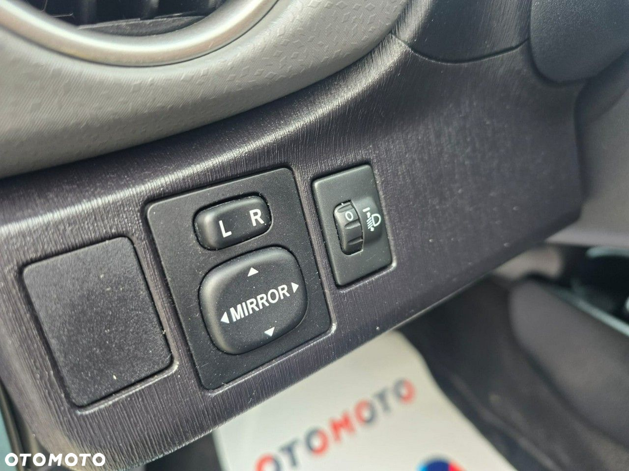 Toyota Yaris - 31
