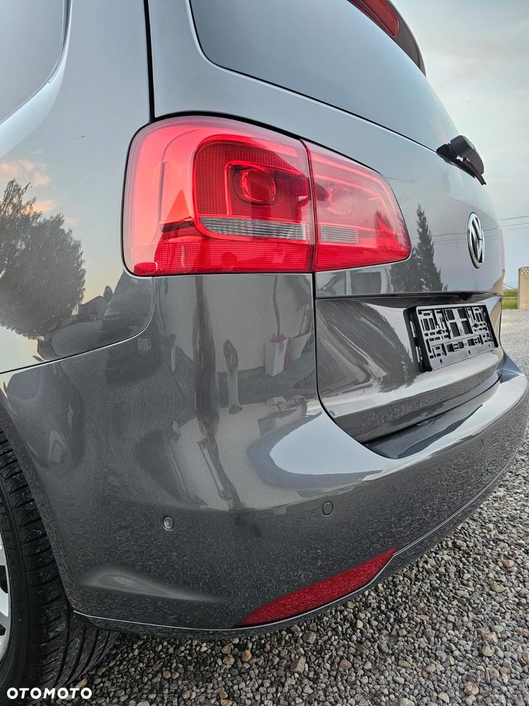 Volkswagen Touran 2.0 TDI DPF Highline - 15
