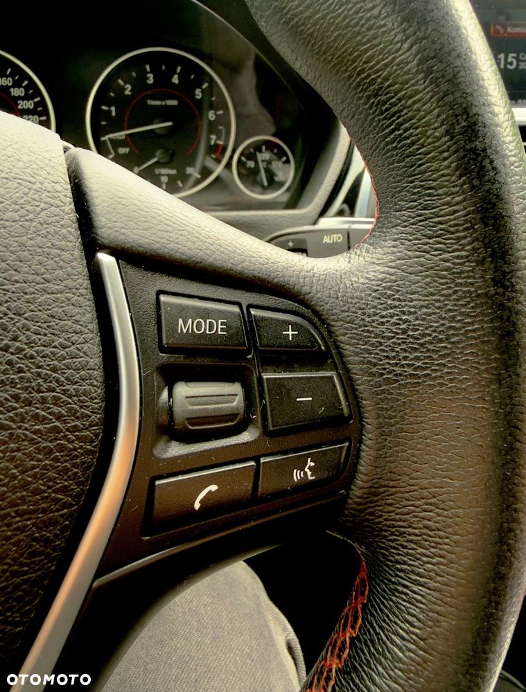 BMW Seria 3 318i Sport Line - 20
