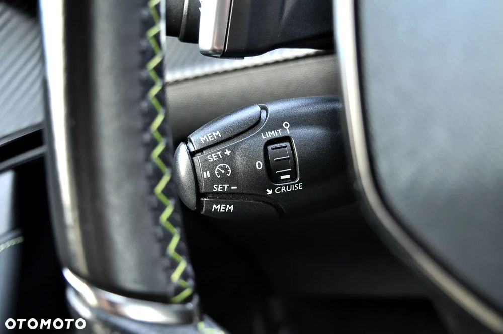 Peugeot 2008 BlueHDi 130 EAT8 GT - 30