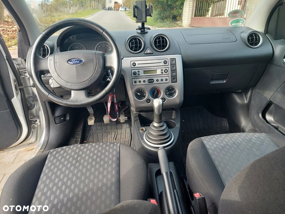 Ford Fiesta 1.4 - 17