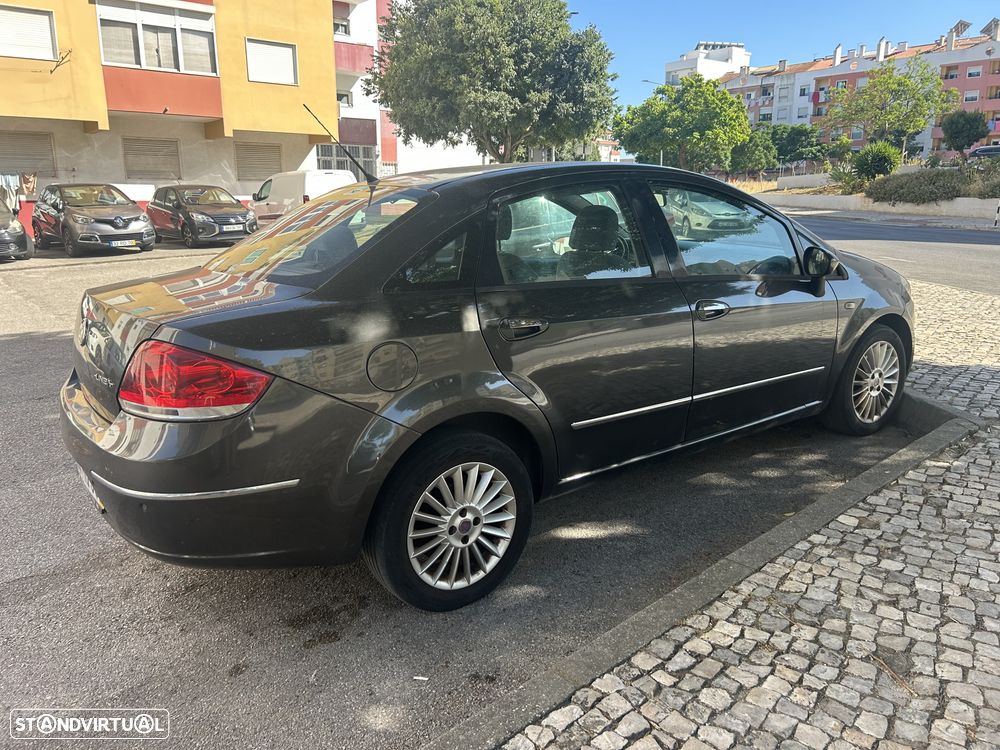 Fiat Linea 1.6 M-Jet Emotion - 4