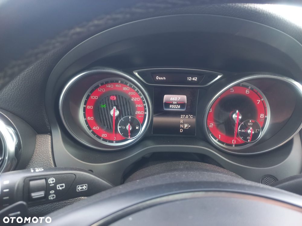 Mercedes-Benz GLA 250 4Matic 7G-DCT Style - 12