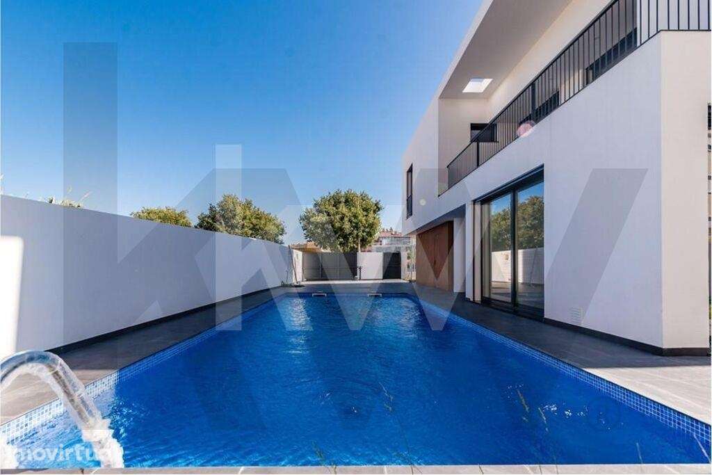 Excelente Moradia T4 - Varanda - Cave - Jardim - Piscína - 5 min da Pr - Grande imagem: 5/49