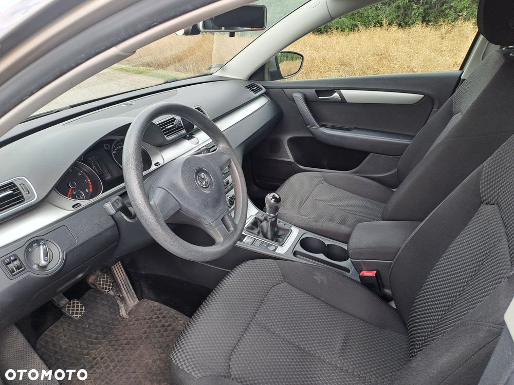Volkswagen Passat - 5