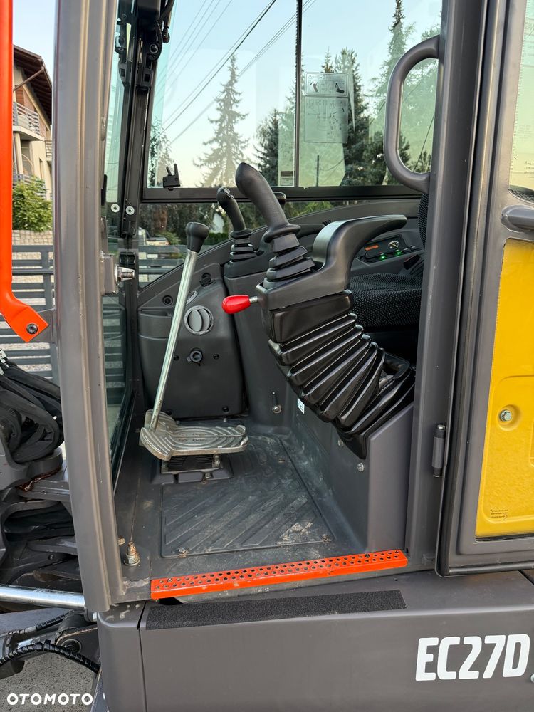 Volvo EC27D - 10